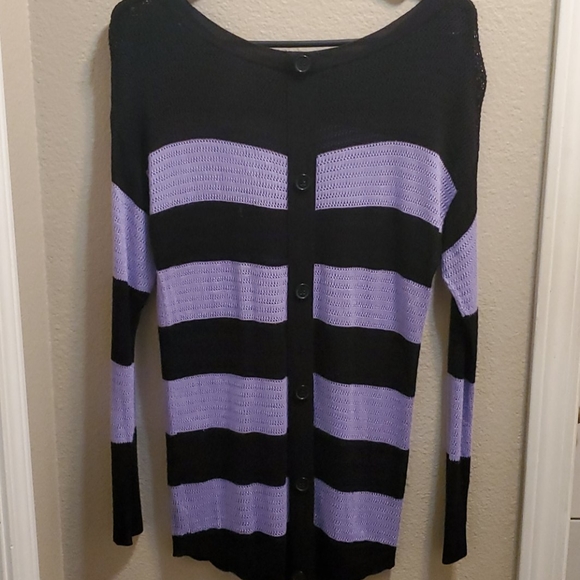 Sweater - Picture 2 of 3